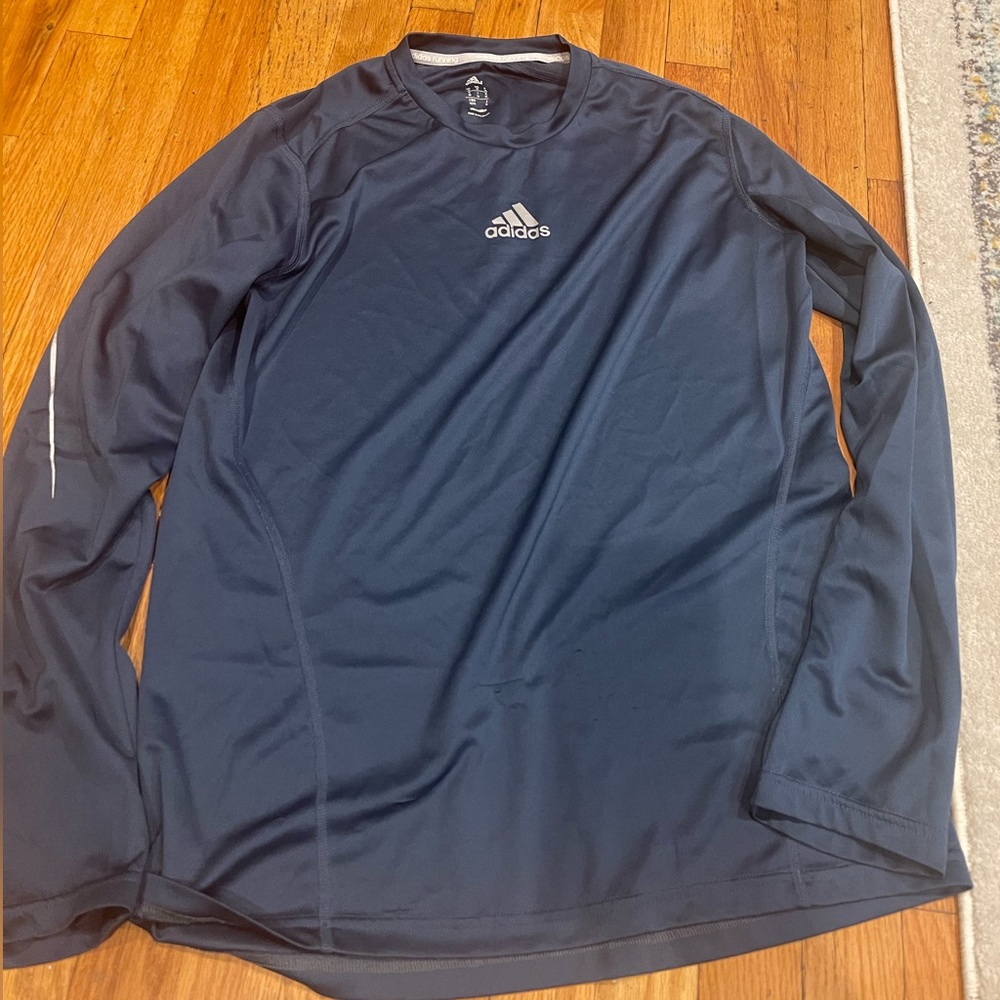 Adidas (running)work out long sleeve top For men or women MEDIUM Good condition.